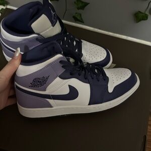 Jordan 1 mid men’s 8.5